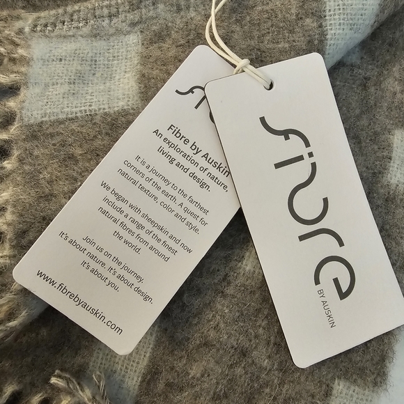 Fibre By Auskin Merino Wool Throw Blanket Gray Seamist - Picture 4 of 16